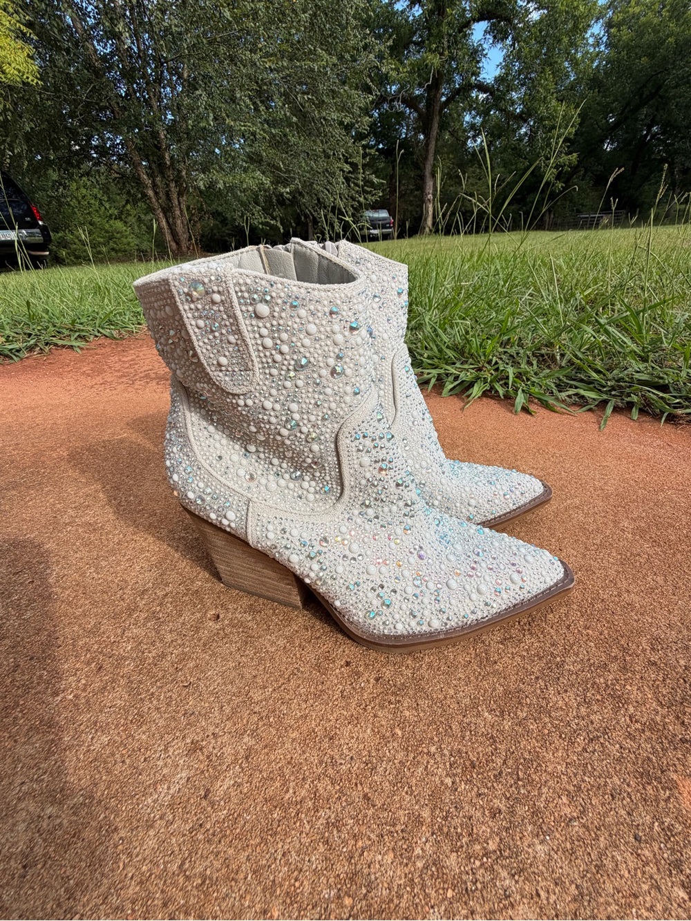 Very G Kady Pearl Women’s Size 8 Rhinestone Western Cowboy Ankle Boots White - Picture 4 of 14